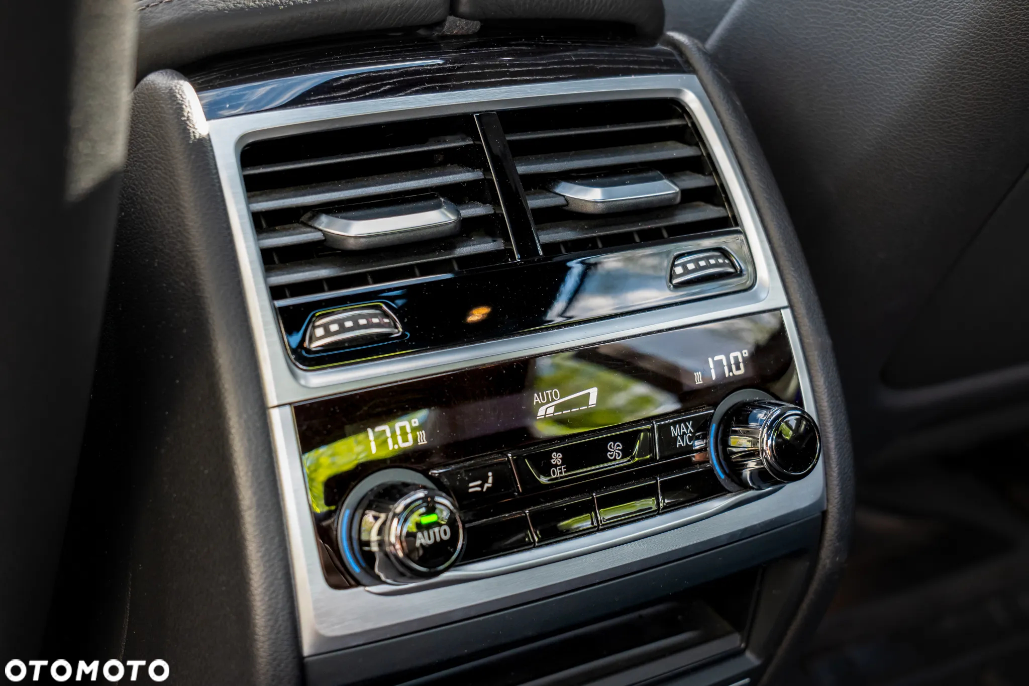 BMW Seria 7 740Li - 35