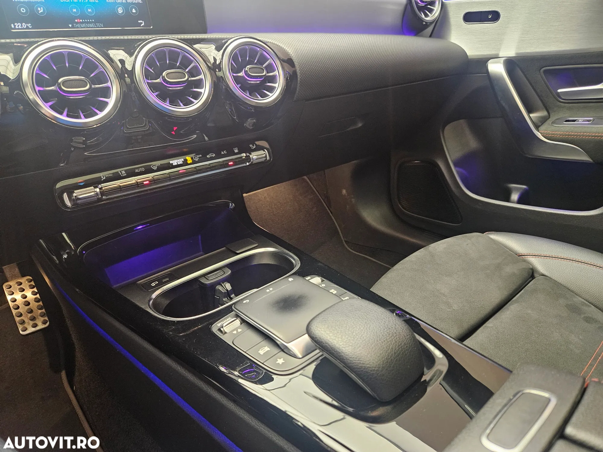 Mercedes-Benz CLA 250 e 8G-DCT AMG Line Advanced Plus - 20