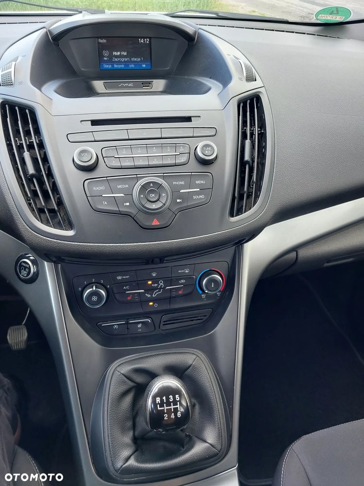 Ford Kuga 1.5 EcoBoost 2x4 Trend - 18