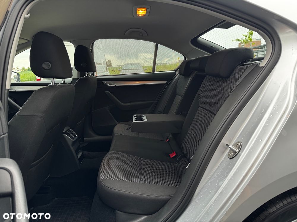 Skoda Octavia 1.4 TSI Ambition - 28