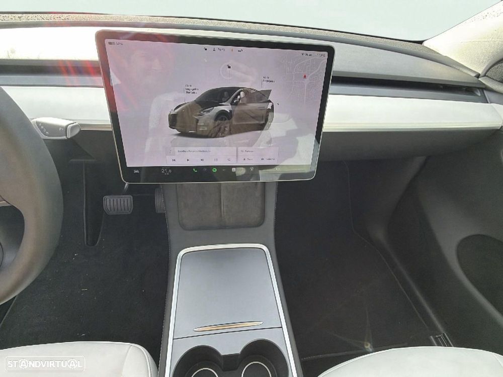 Tesla Model Y Long-Range RWD - 10