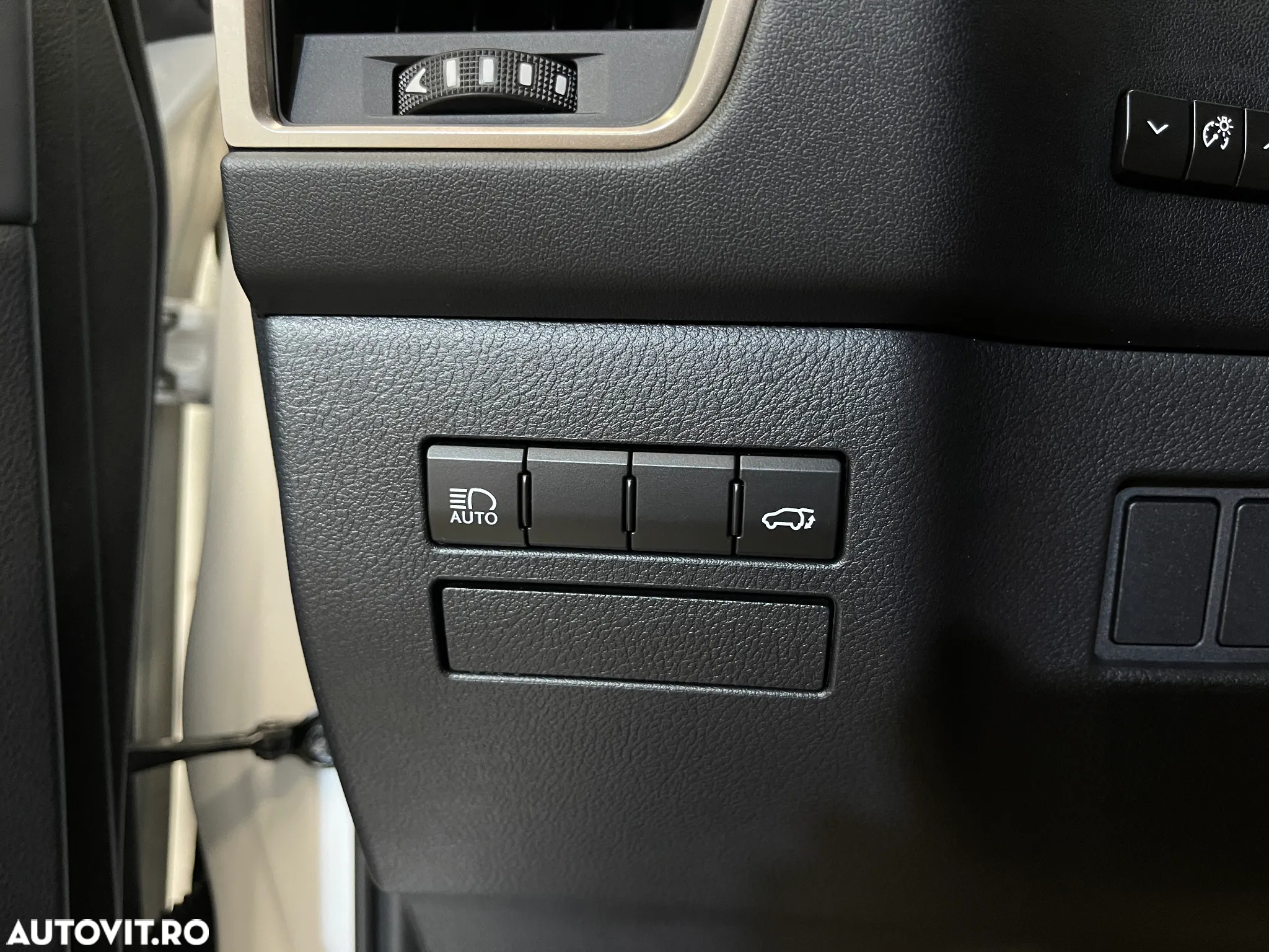 Lexus Seria NX 300h AWD Business - 19