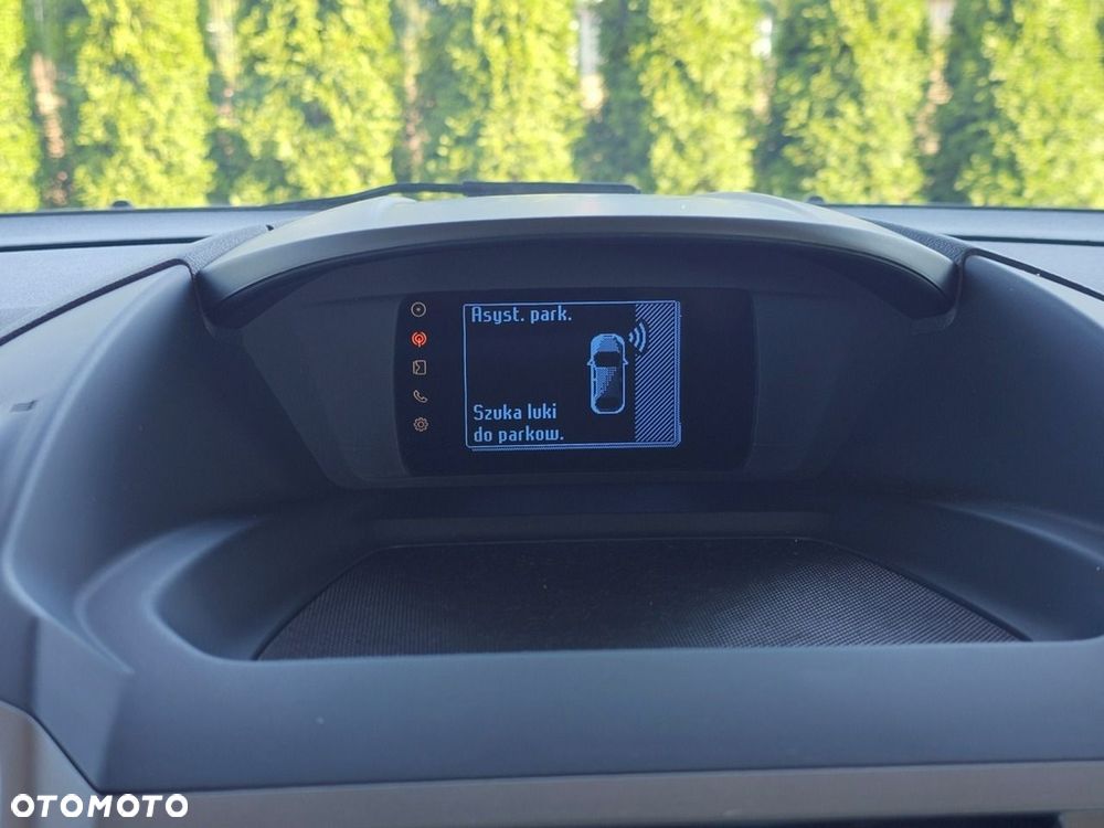 Ford Grand C-MAX - 17