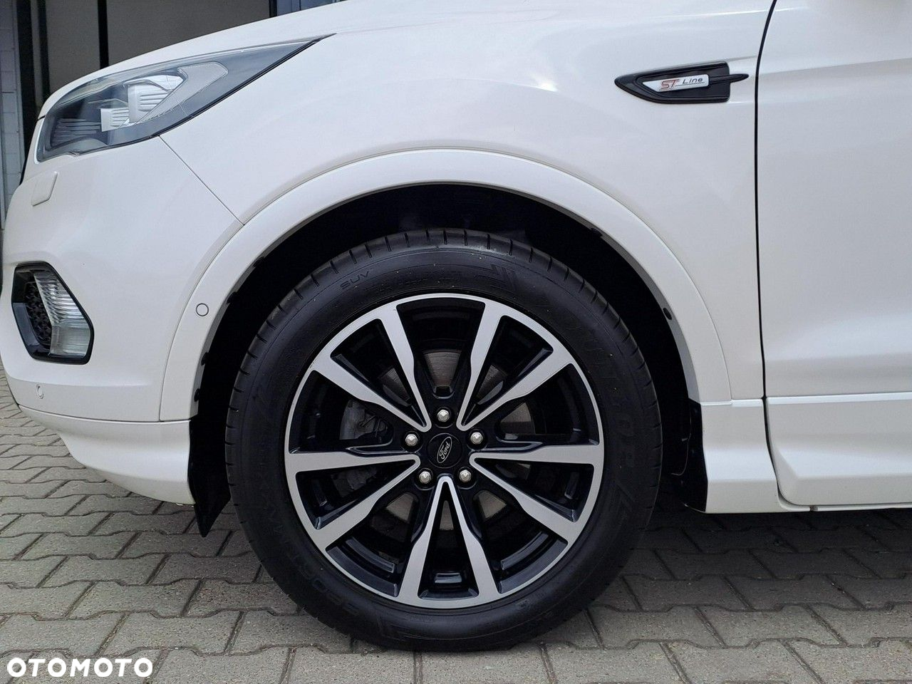 Ford Kuga - 17