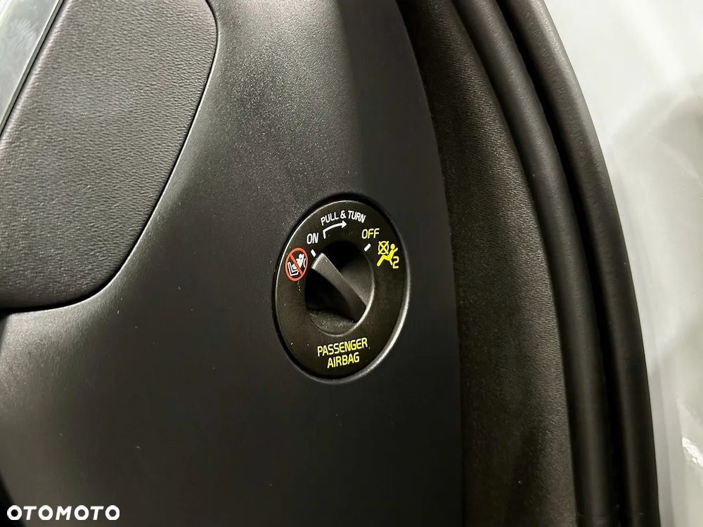 Volvo S90 T6 GPF AWD R-Design - 33