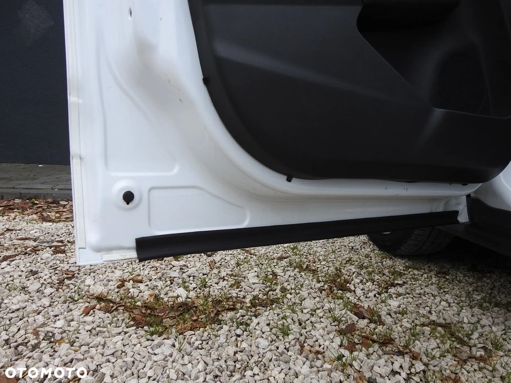 Ford Transit Courier - 8