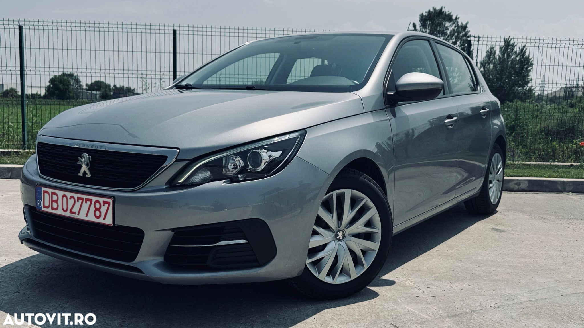Peugeot 308 - 1