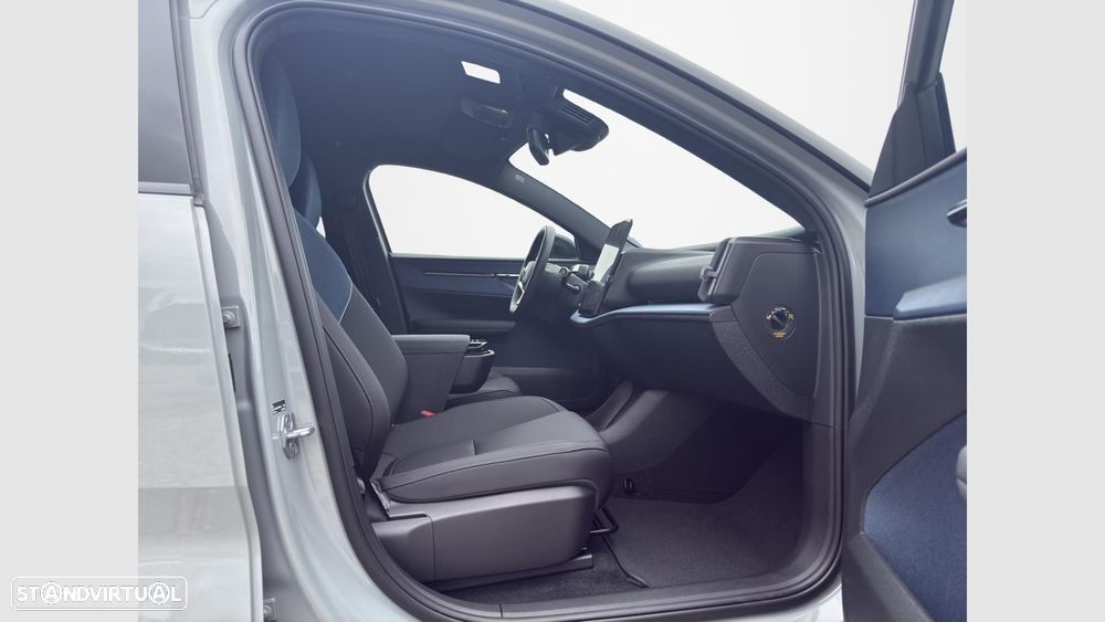 Volvo EX30 69 kWh Single Motor Extended Range Plus - 16