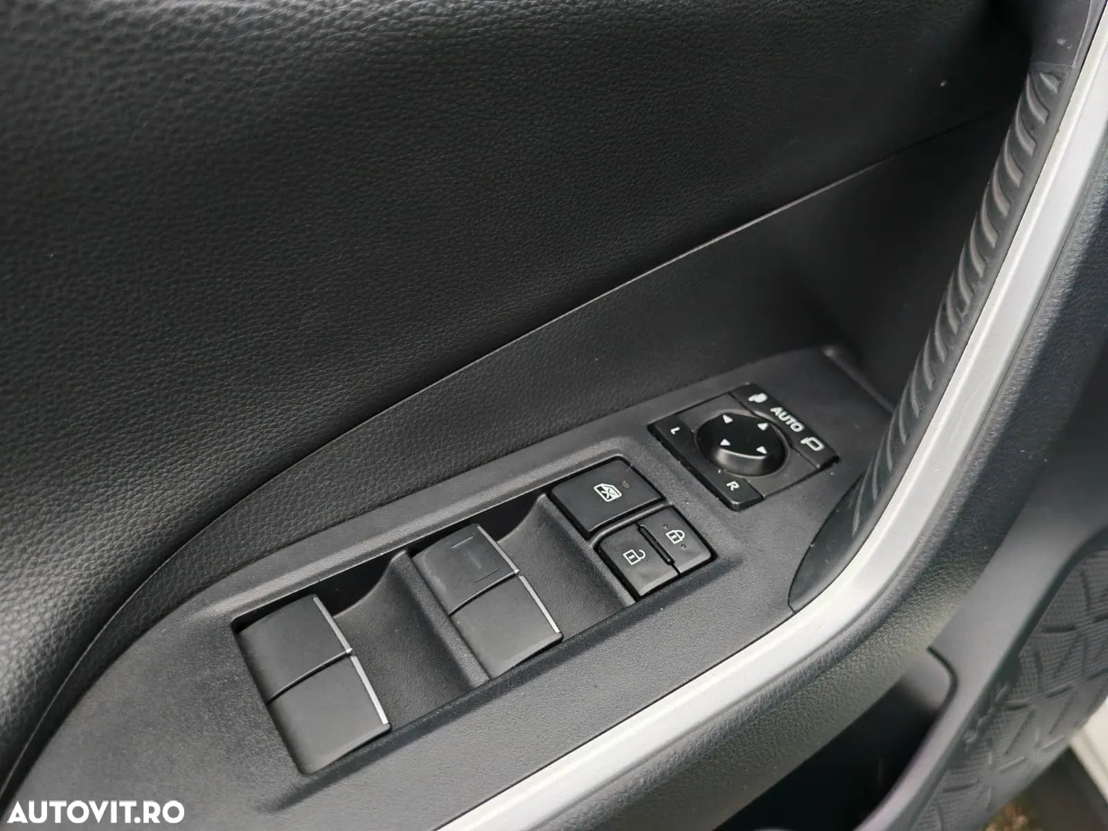 Toyota RAV4 2.5 Hybrid VVT-iE 4x2 Dynamic - 11