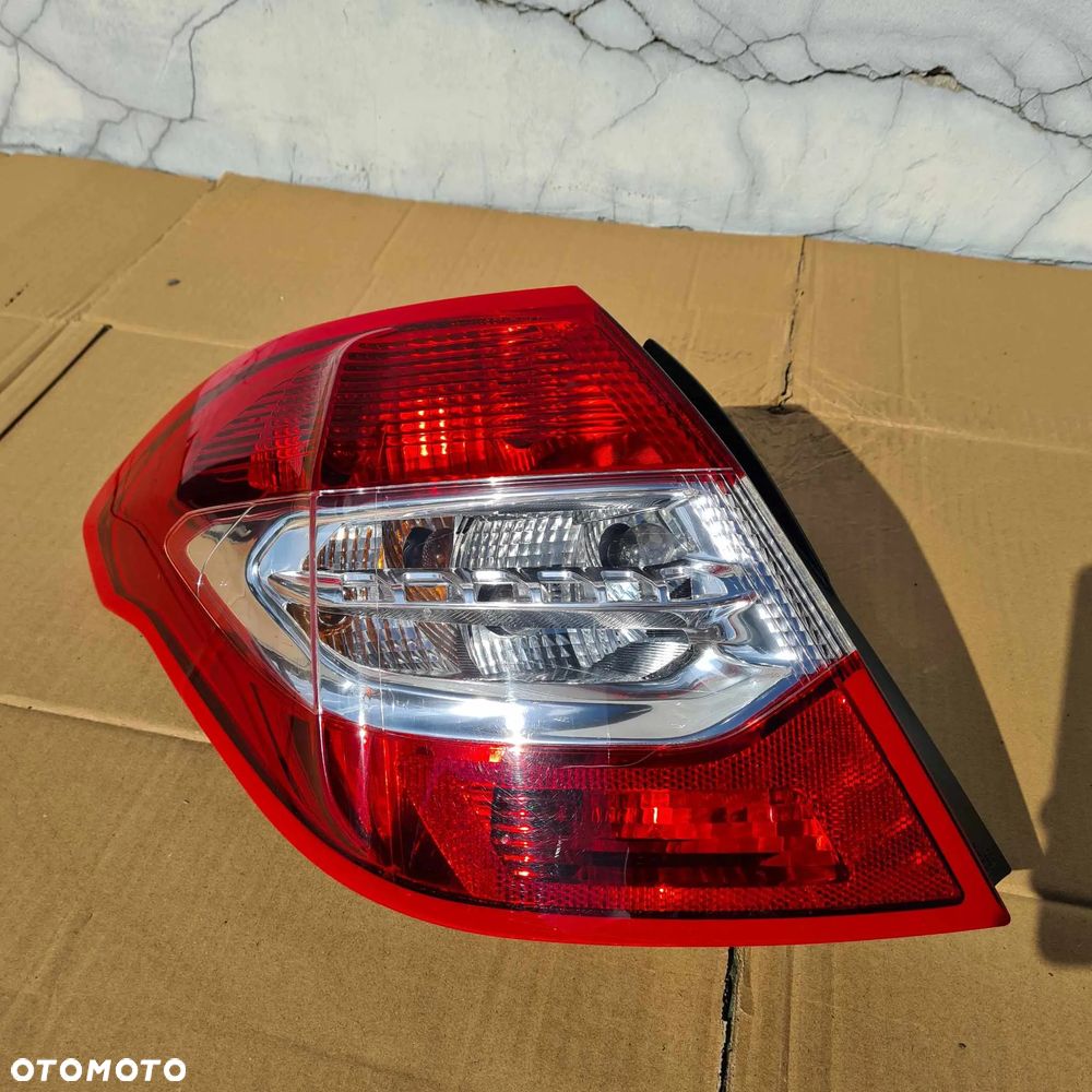 CITROEN C4 B7 II LAMPA TYLNA LEWA NAROŻNA - 1