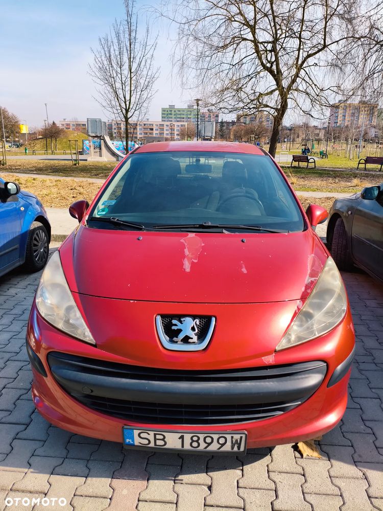 Peugeot 207 - 1