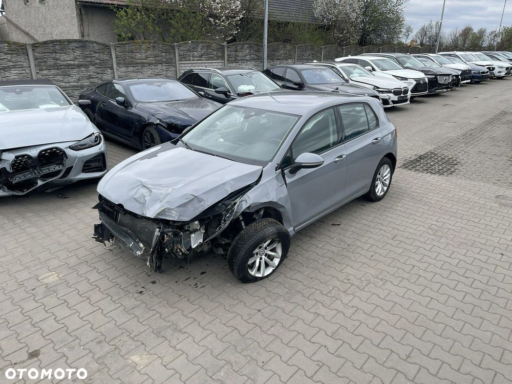 Volkswagen Golf 1.5 eTSI OPF DSG Life - 4