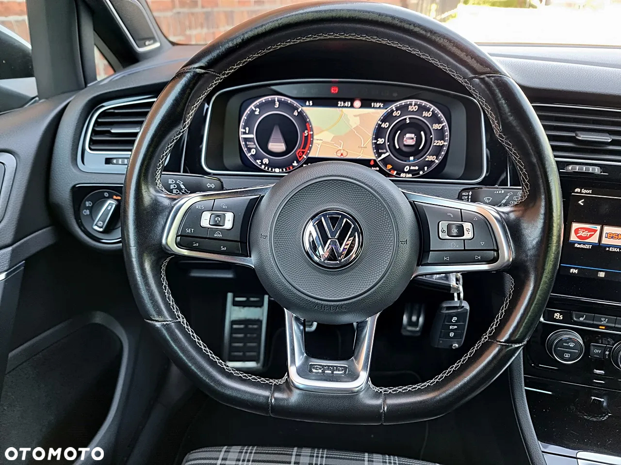 Volkswagen Golf - 30