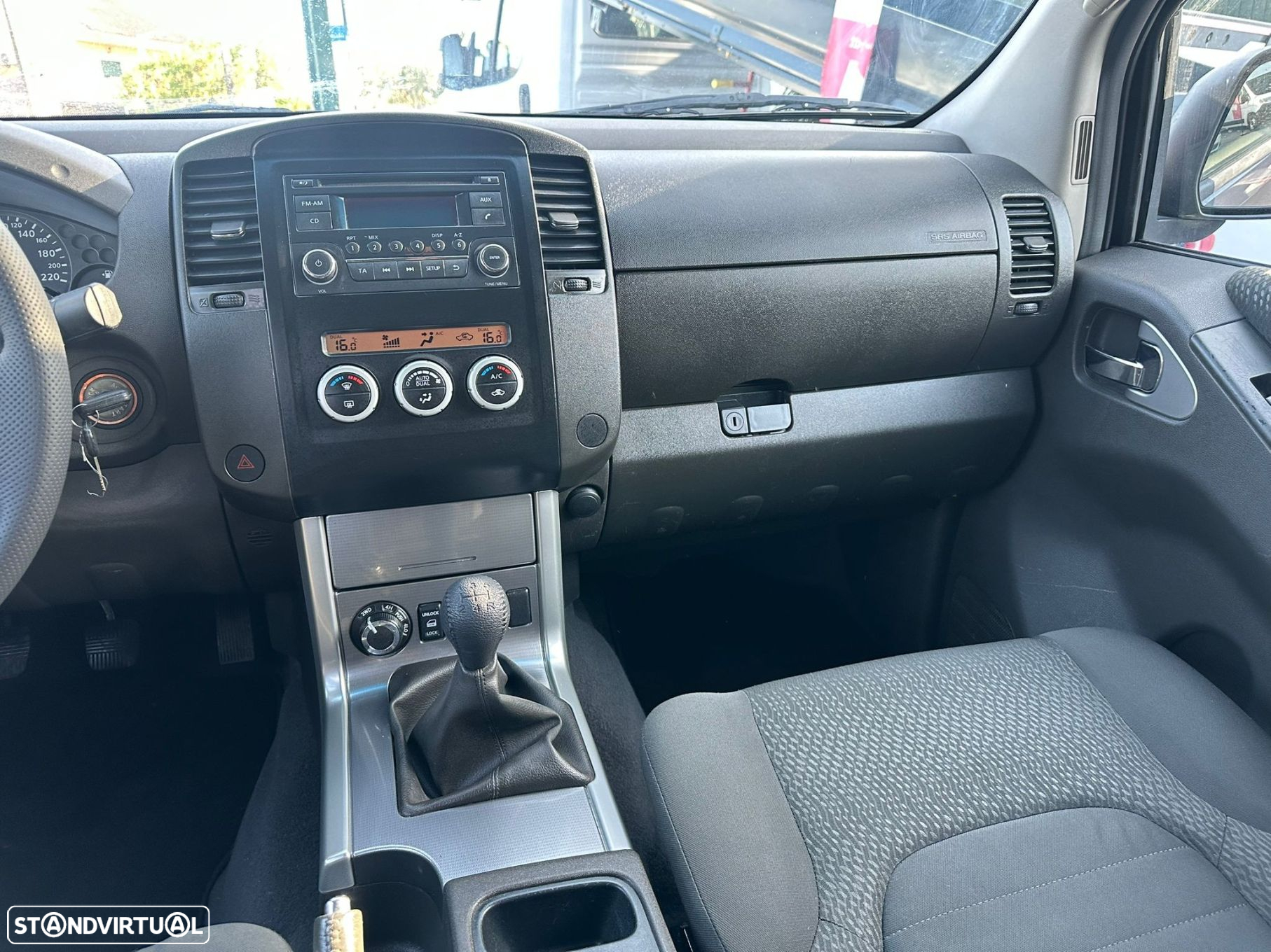 Nissan Navara 2.5 dCi CD XE 4WD - 15
