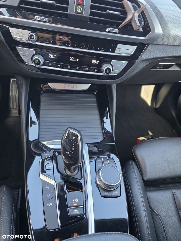 BMW X4 xDrive20d sport - 9