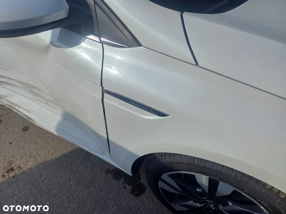 Renault Megane TCe 140 GPF INTENS - 24
