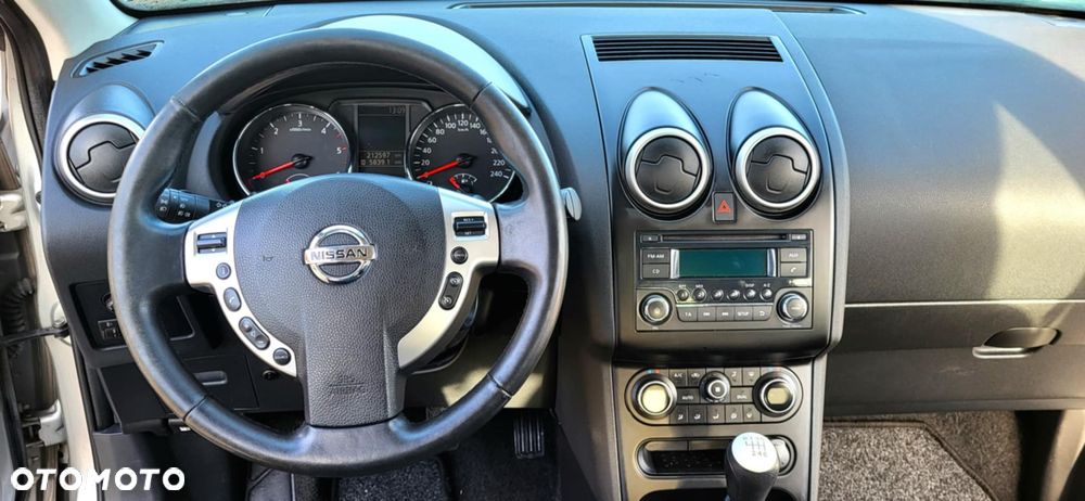 Nissan Qashqai 1.5 dCi DPF acenta - 9