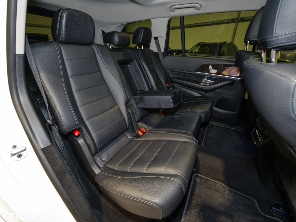 Mercedes-Benz GLS - 21