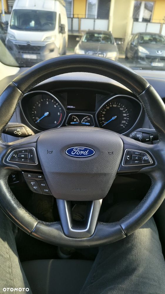 Ford Focus SW 1.5 TDCi SYNC Edition ASS PowerShift - 19