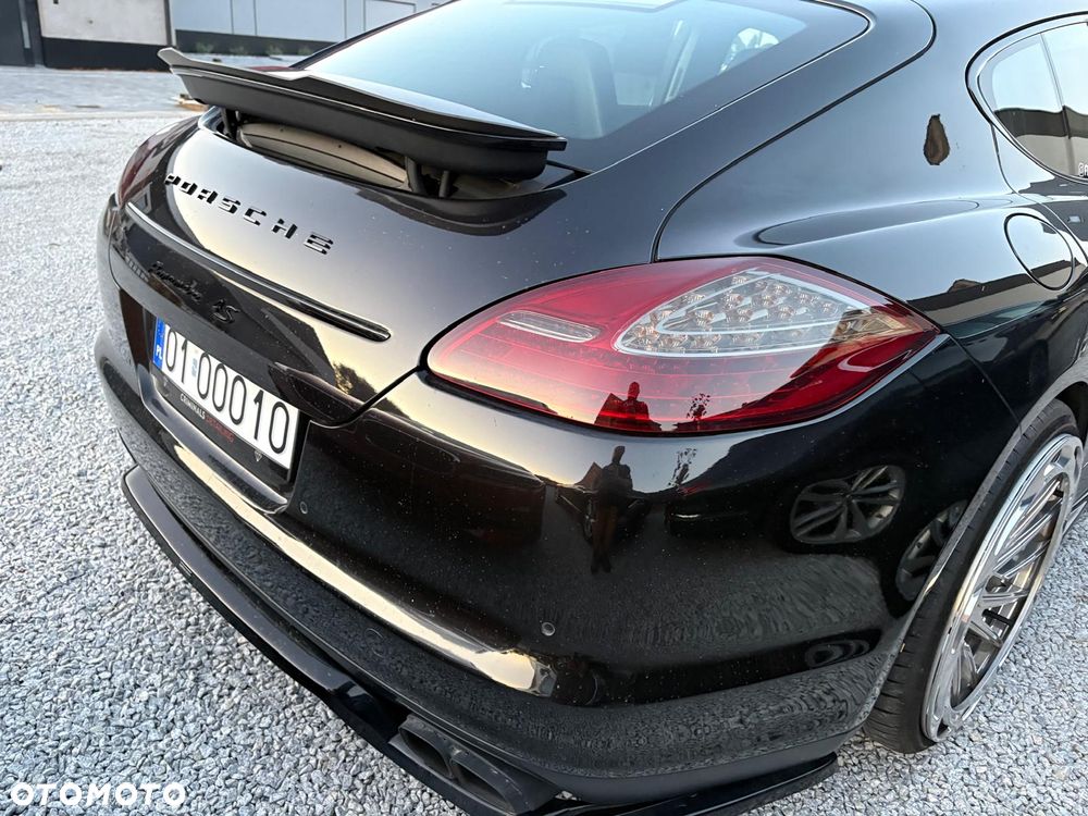 Porsche Panamera 4S - 6