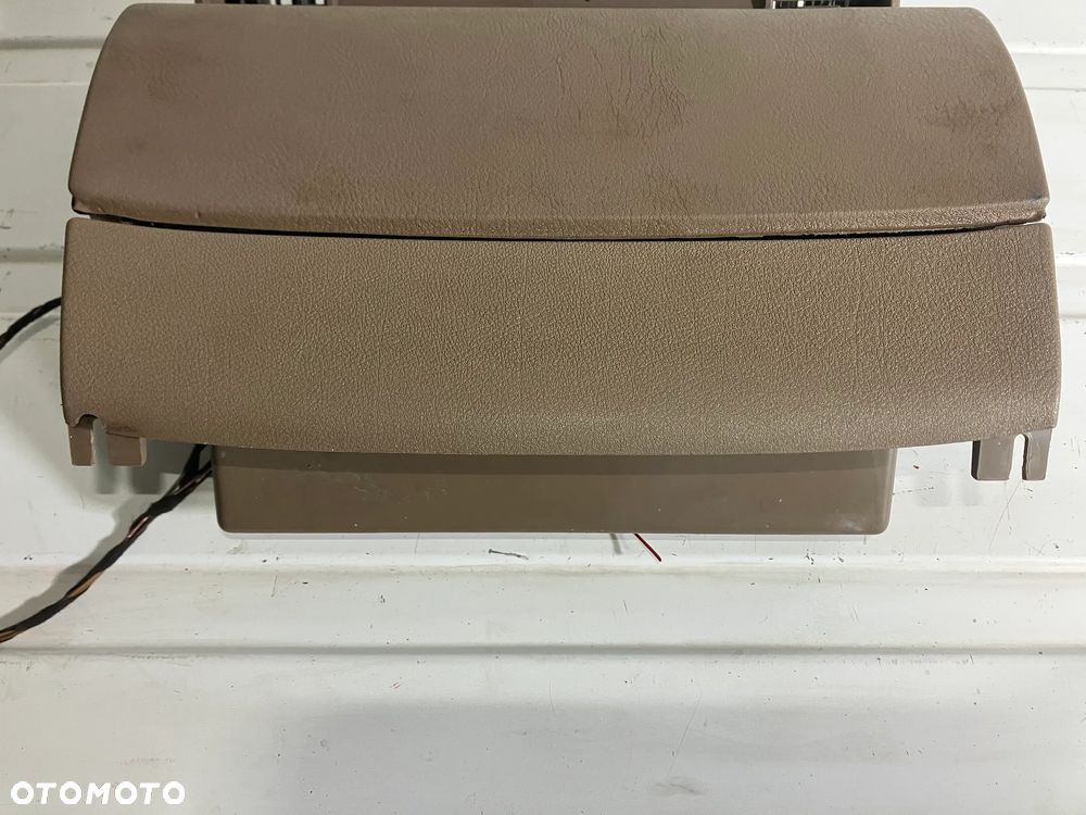 SCHOWEK PASAŻERA BMW E36 COUPE CABRIO BEŻOWY BEIGE LIFT KRATKI NAWIEWU KRATKA 8162022 8153013 - 10