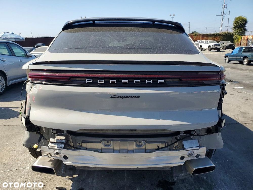 Porsche Cayenne Standard - 6