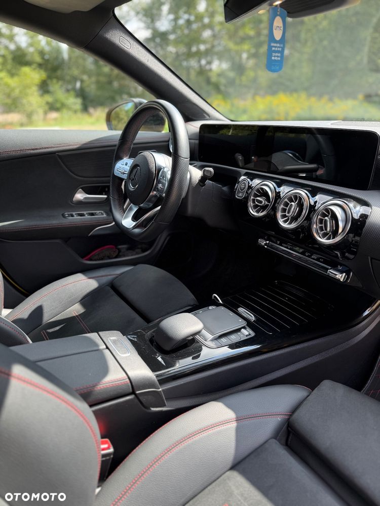 Mercedes-Benz CLA 250 AMG Line 7G-DCT - 14