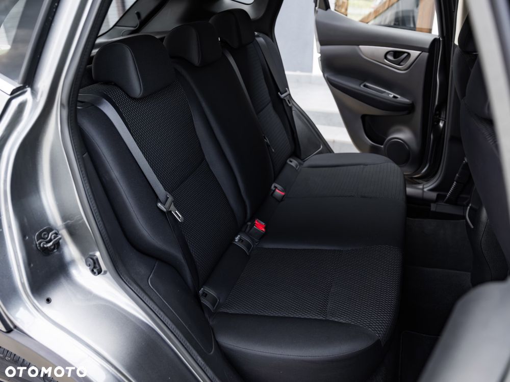Nissan Qashqai 1.2 DIG-T N-Vision - 37