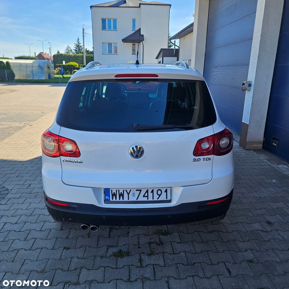Volkswagen Tiguan - 5