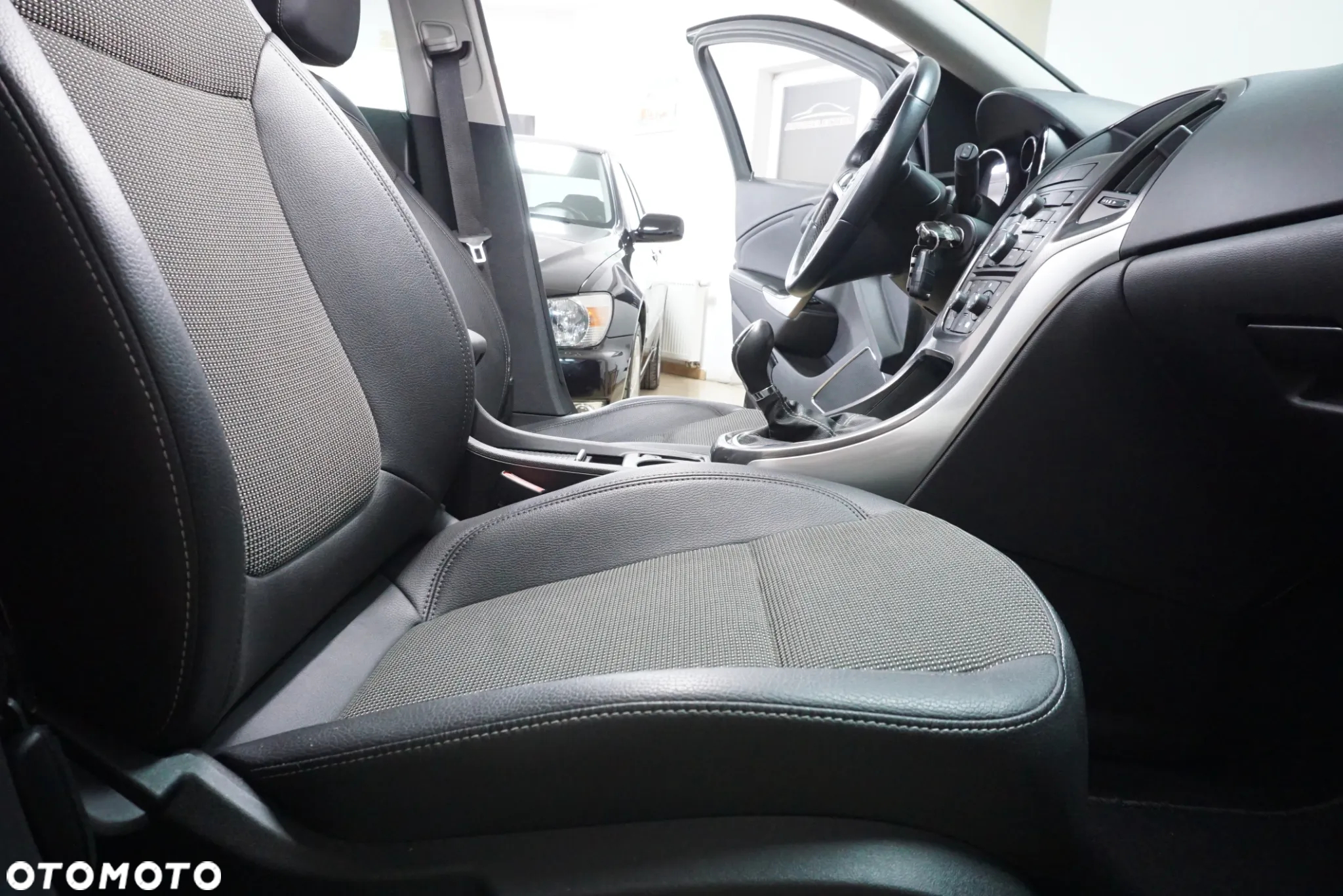 Opel Astra 1.4 Turbo Cosmo - 20
