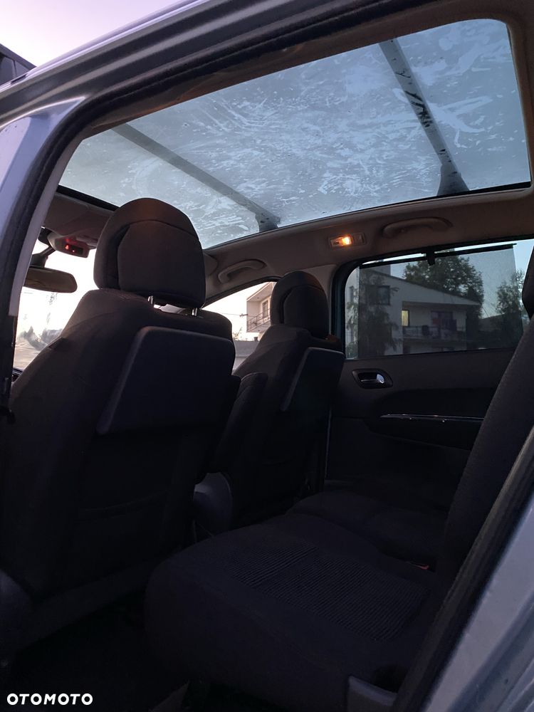 Peugeot 5008 - 8