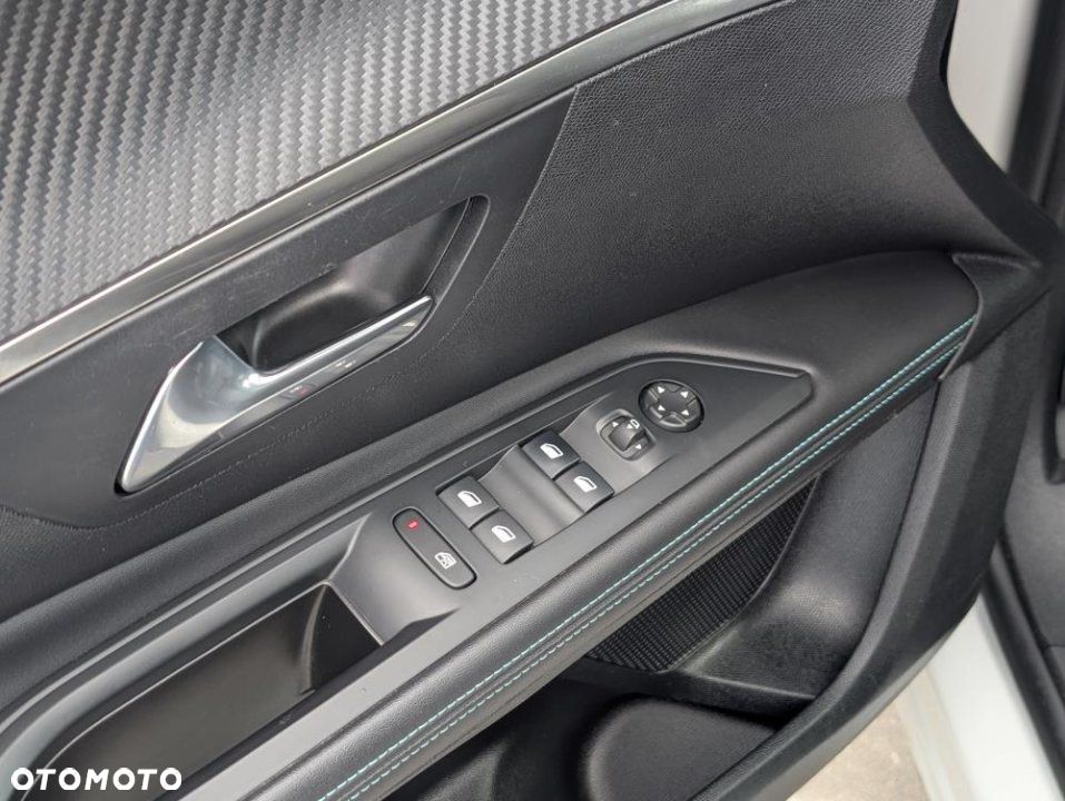 Peugeot 5008 - 13