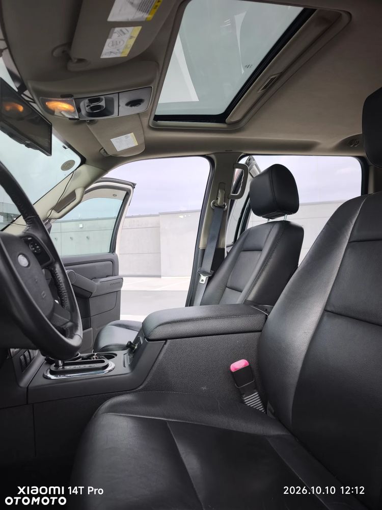 Ford Explorer - 18