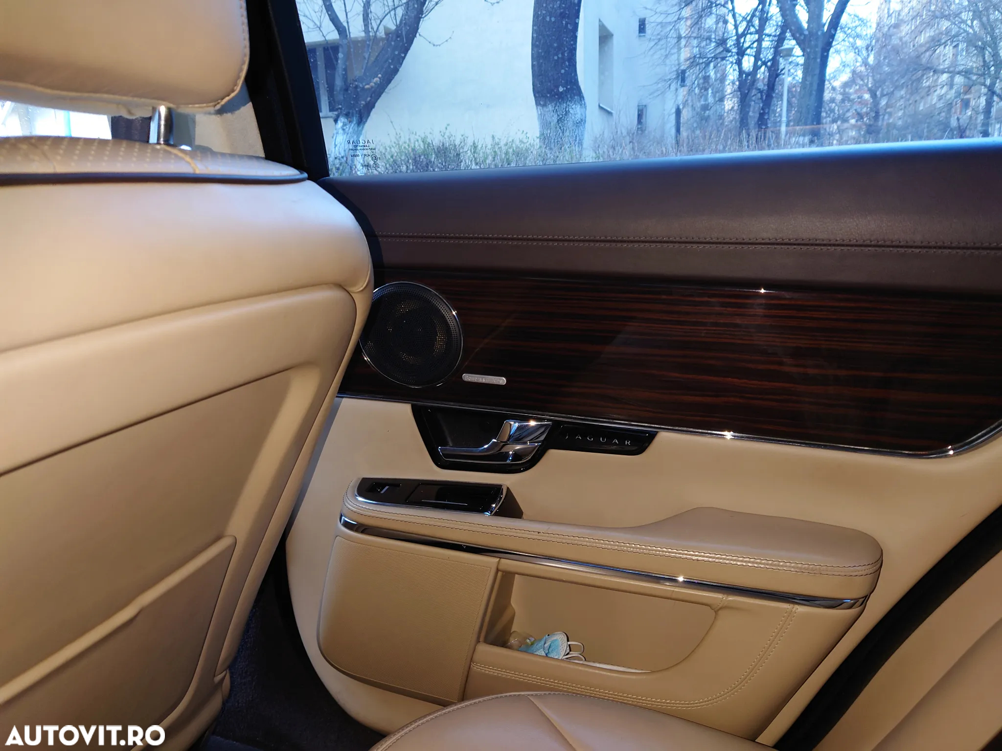 Jaguar XJ 30d Premium Luxury - 19