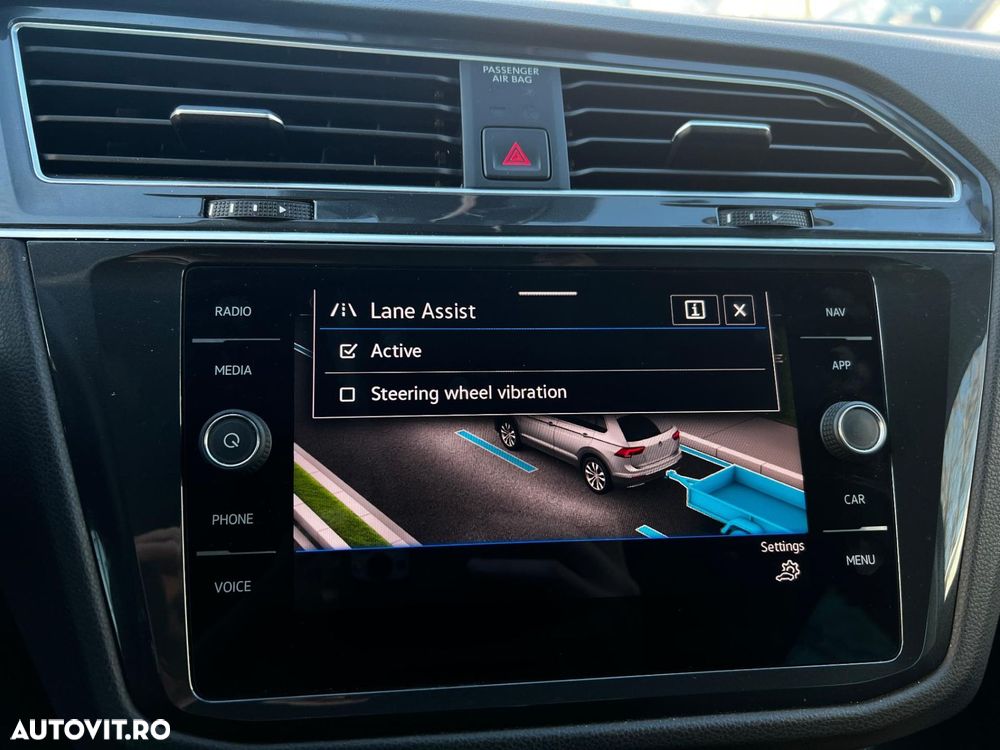 Volkswagen Tiguan - 27