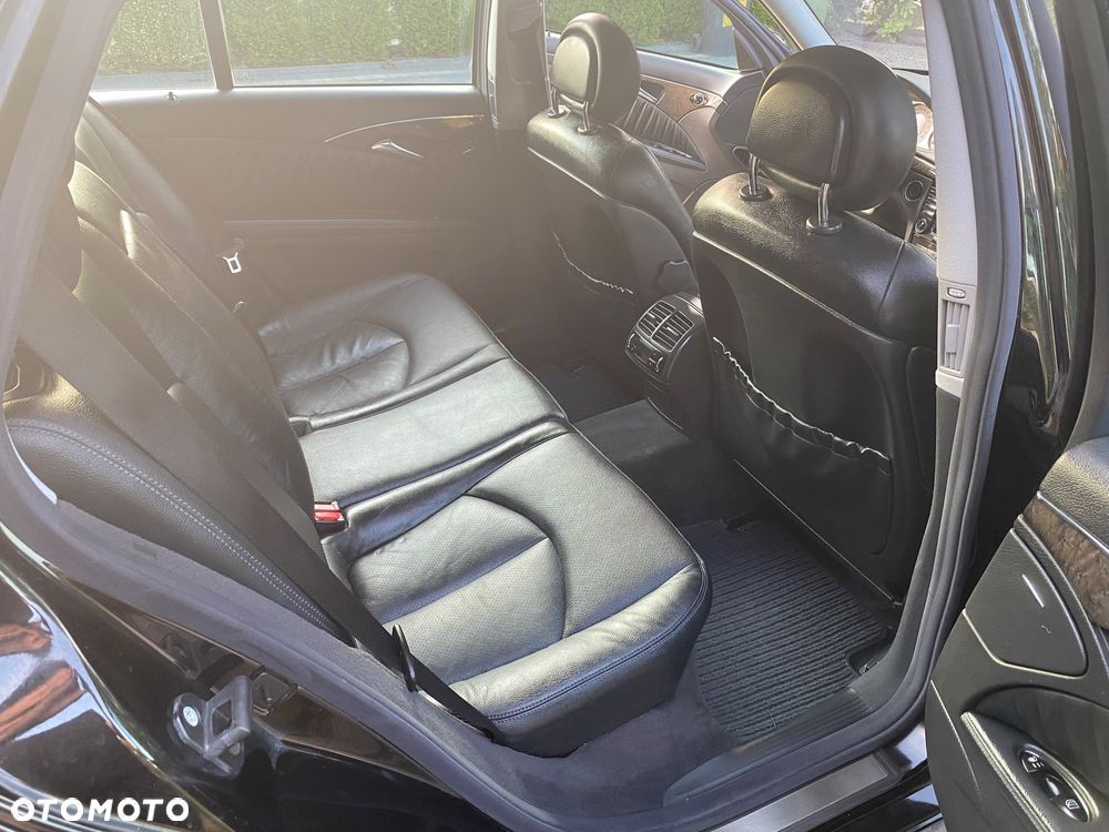 Mercedes-Benz Klasa E 320 T 4Matic Avantgarde - 12