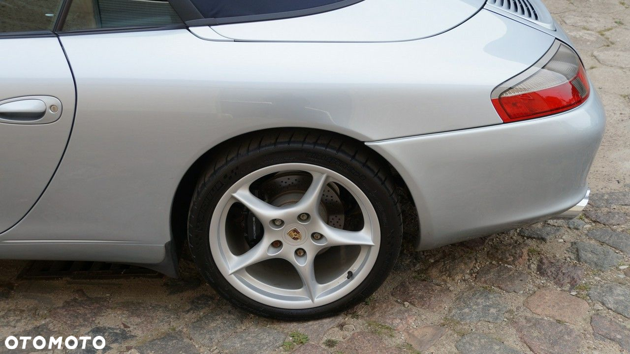 Porsche 911 - 33