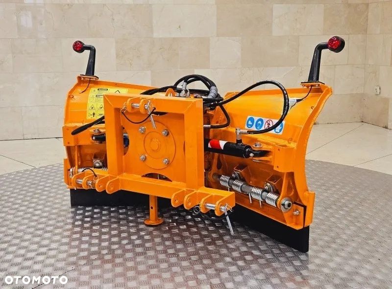 Pług odśnieżny strzałka LNV 180  Raty Transport