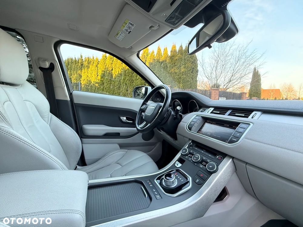 Land Rover Range Rover Evoque - 30