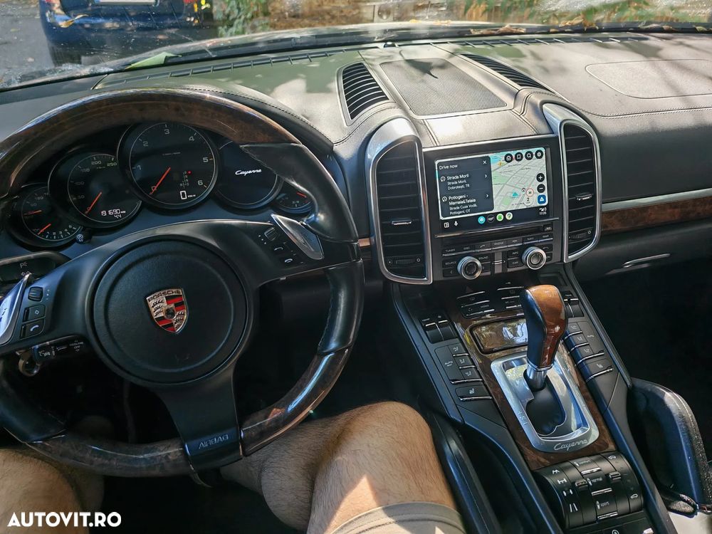 Porsche Cayenne 3.0 L V6 - 9