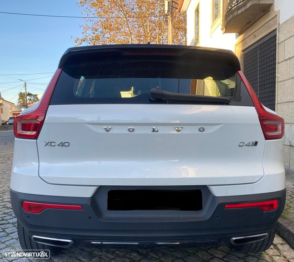 Volvo XC 40 D4 AWD Geartronic R-Design - 6