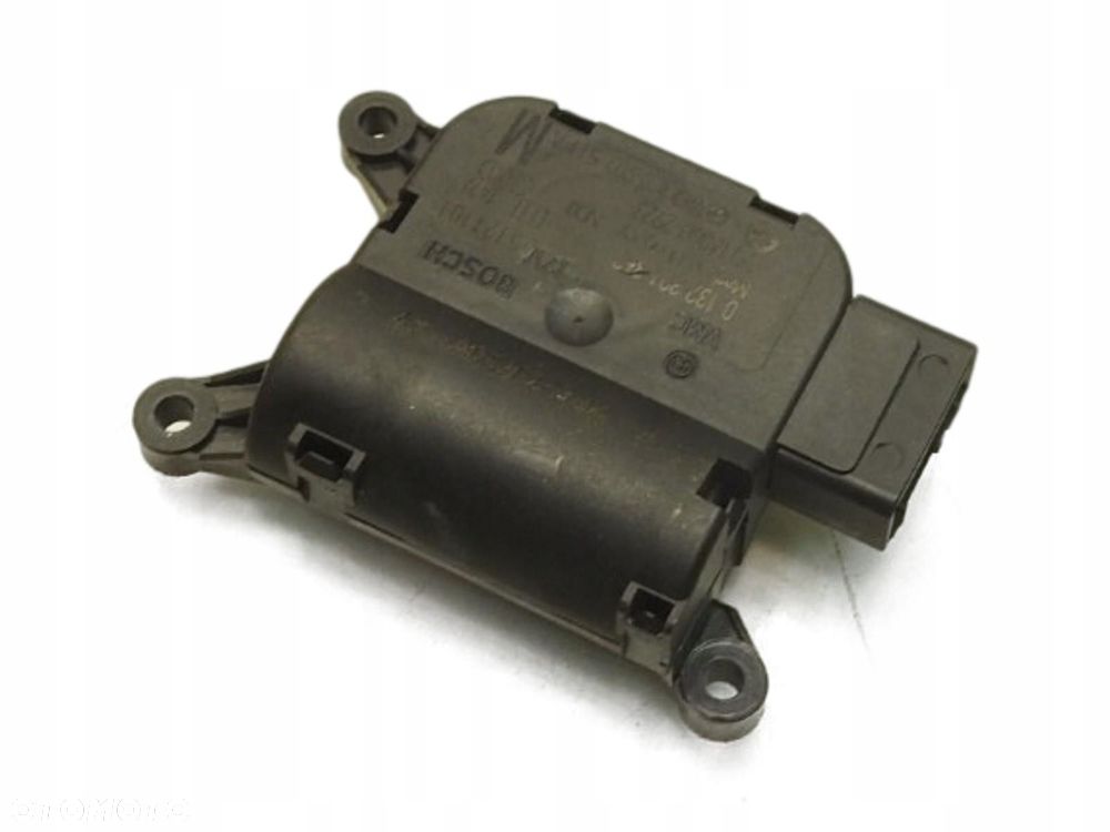 SILNICZEK NAGRZEWNICY VW PASSAT B7 3C0907511A 0132801362 CZ116880-2923 - 1