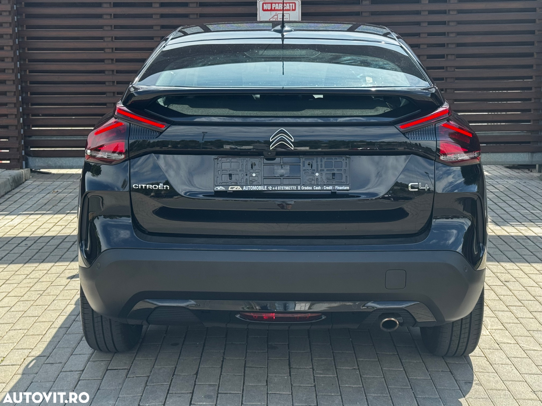 Citroën C4 BlueHDi 130 Stop&Start EAT8 SHINE - 10