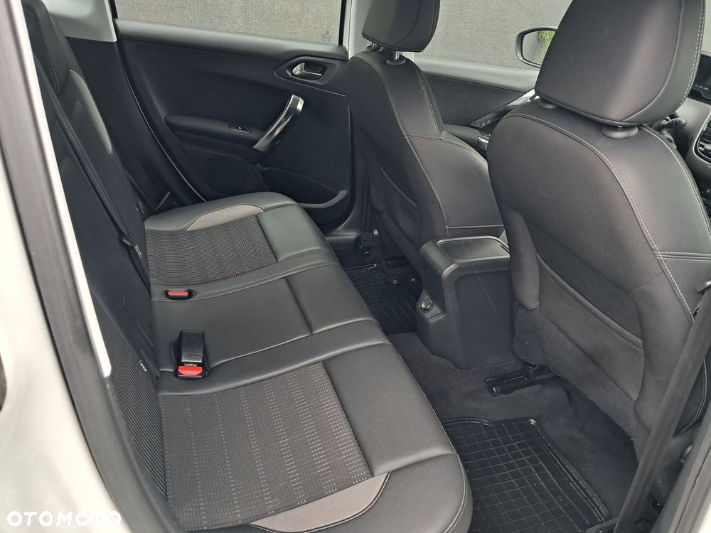 Peugeot 2008 1.6 BlueHDi Allure - 8