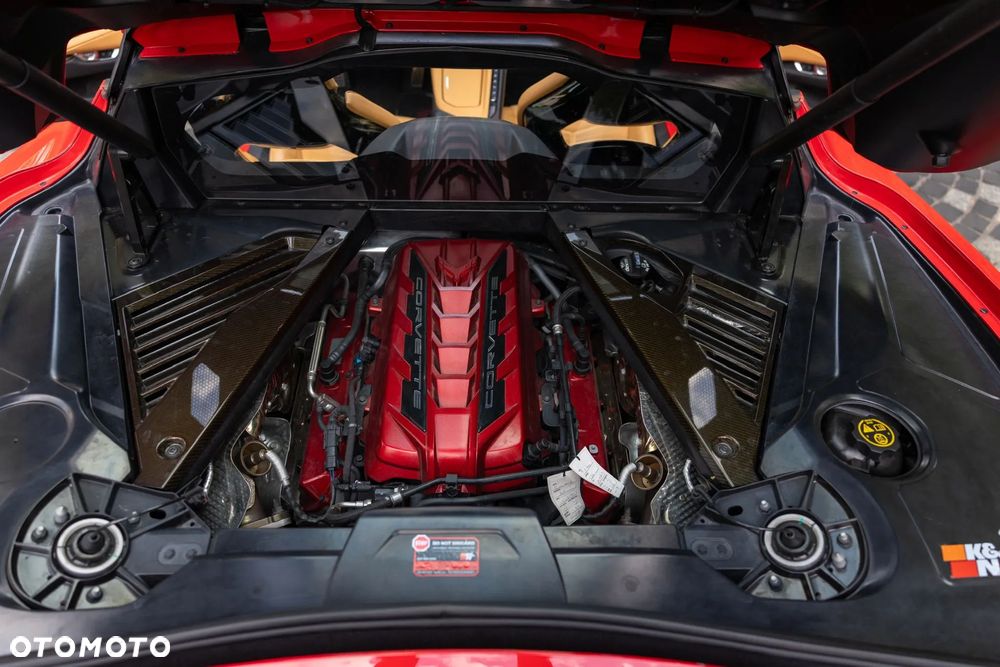 Chevrolet Corvette - 25