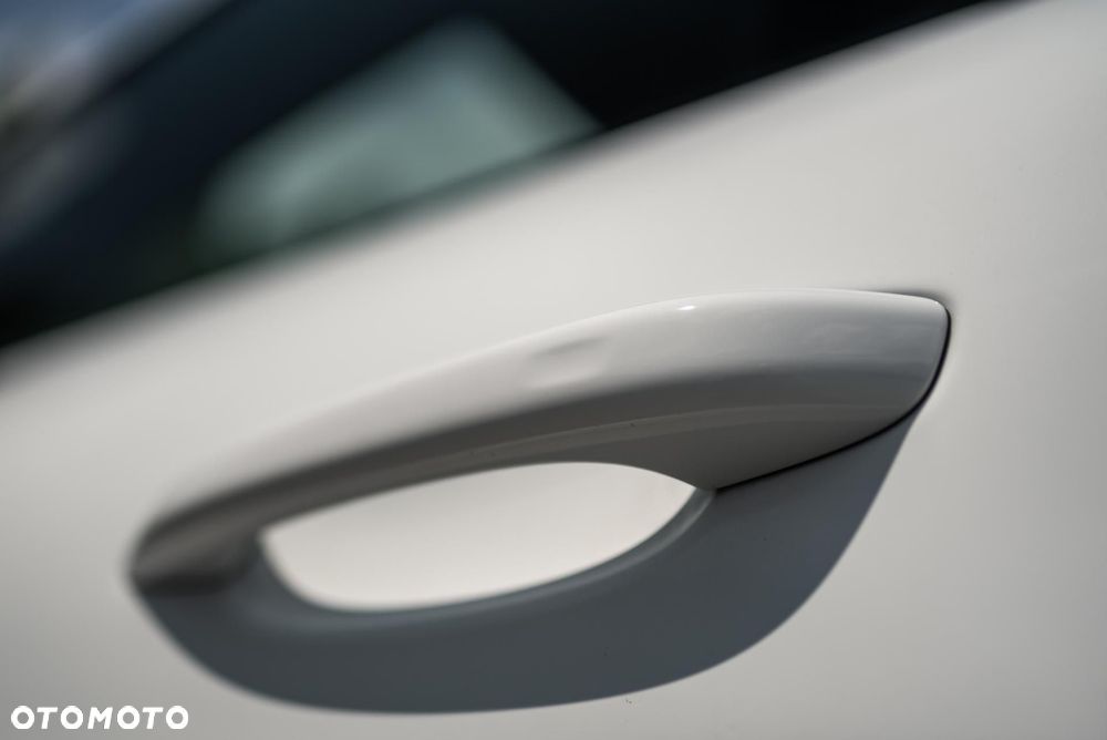 Porsche Macan Turbo - 40