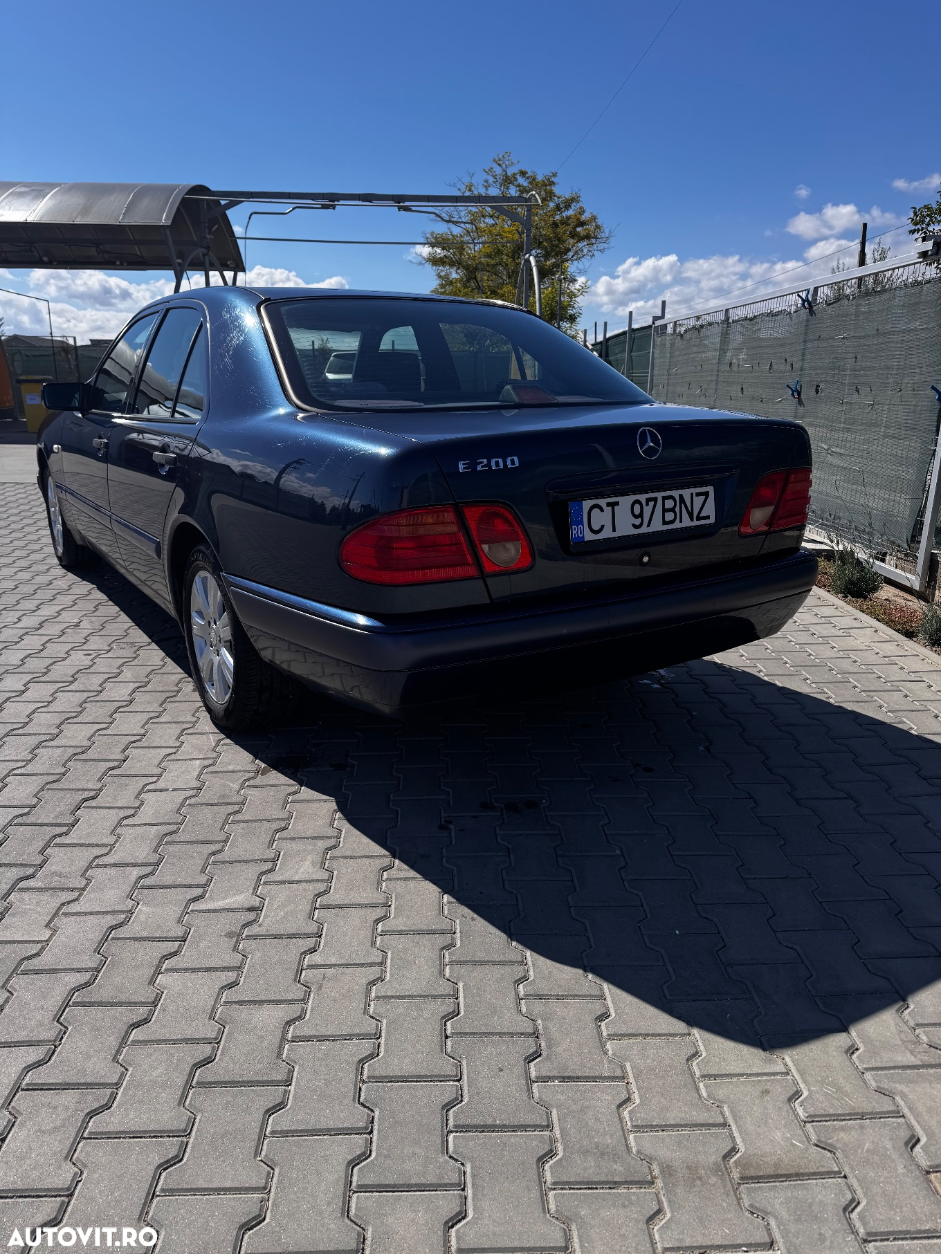 Mercedes-Benz E 200 K Classic - 3