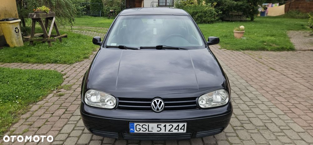 Volkswagen Golf - 2
