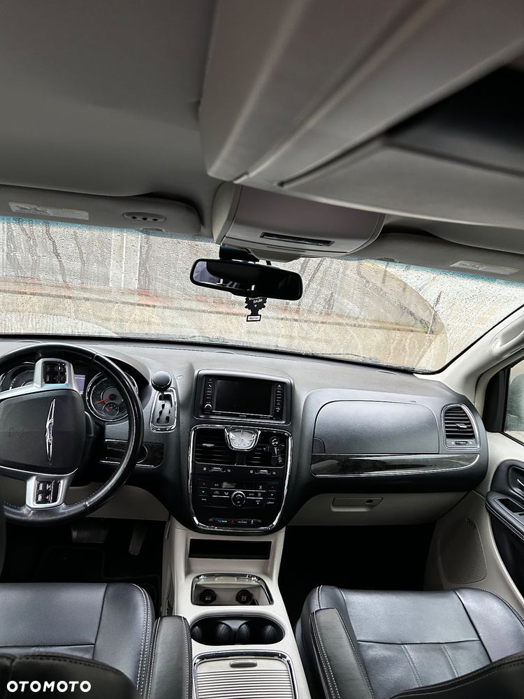 Chrysler Town & Country 3.6 Touring - 6