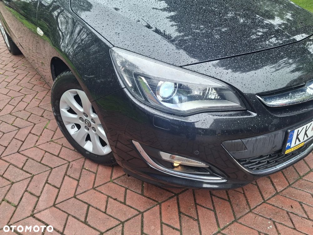 Opel Astra 1.4 Turbo Automatik Exklusiv - 2